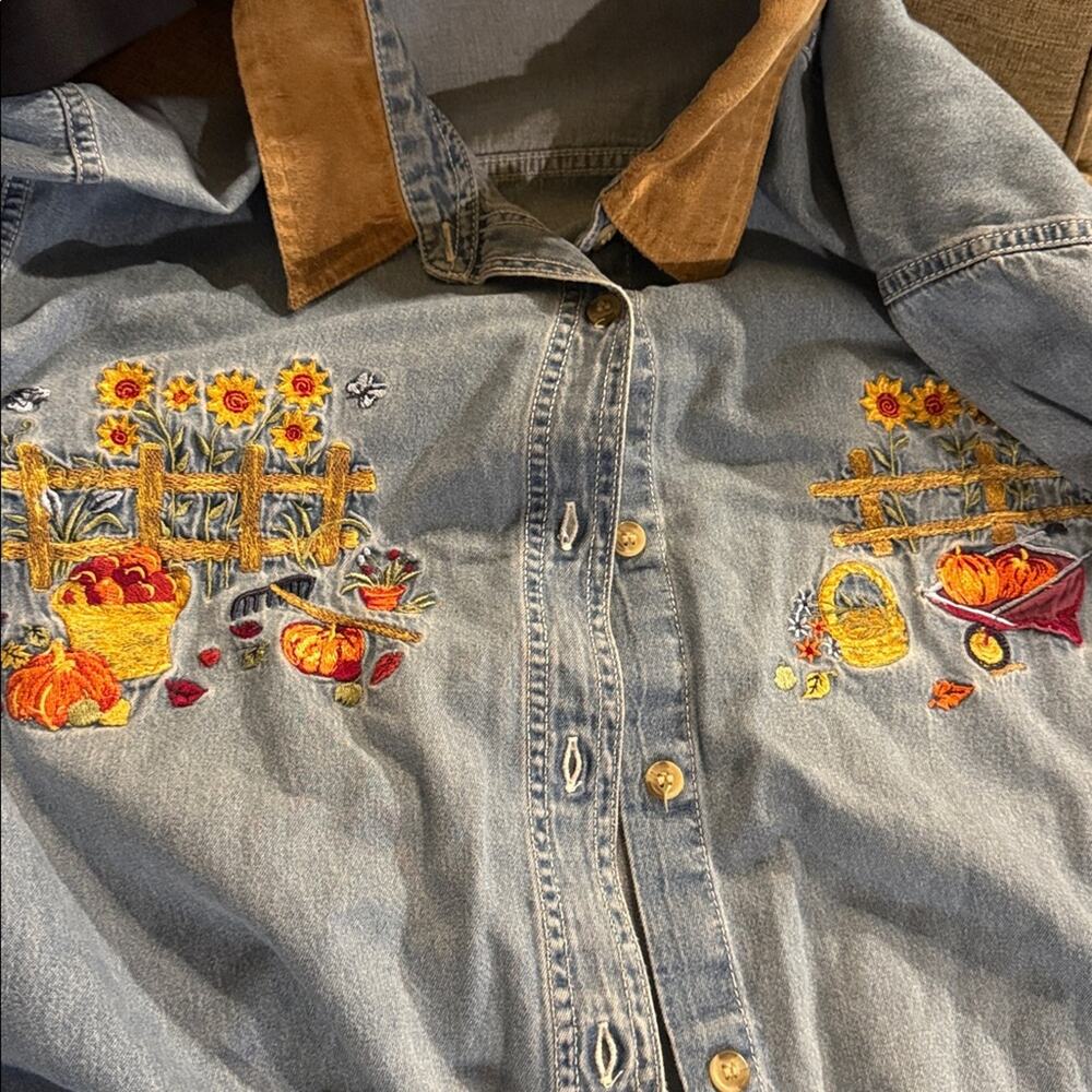 VINTAGe Embroidered Denim Shirt with Fall Thanksgiving design w suede collar XL - Picture 2 of 6
